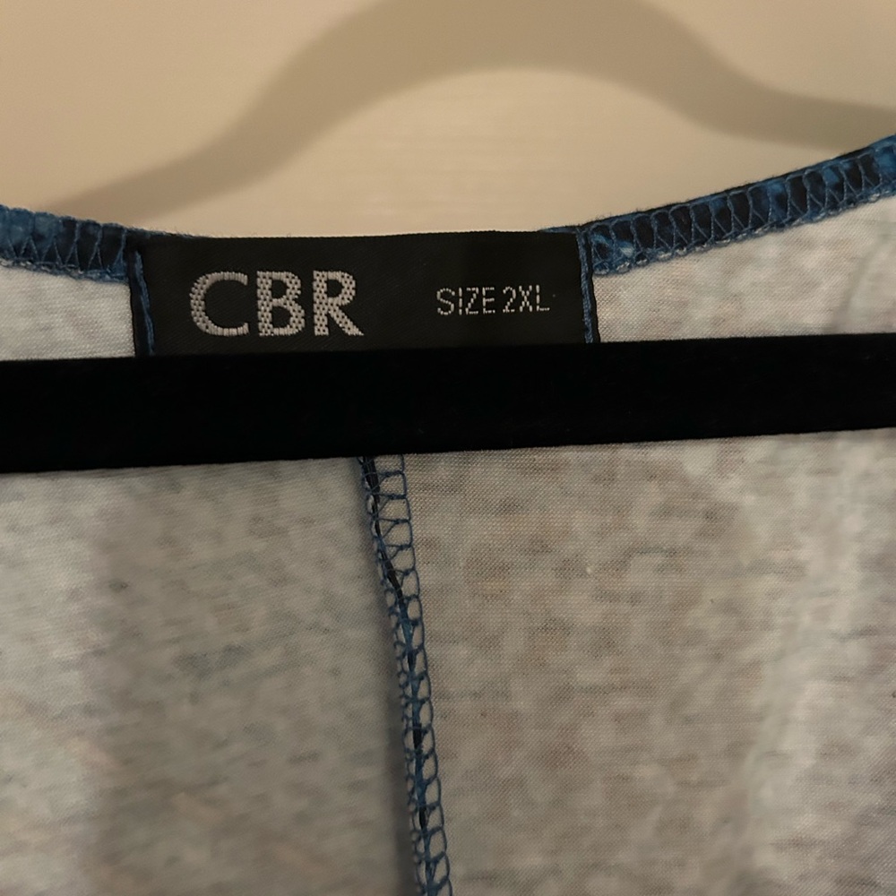 Women’s blouse - Picture 2 of 2